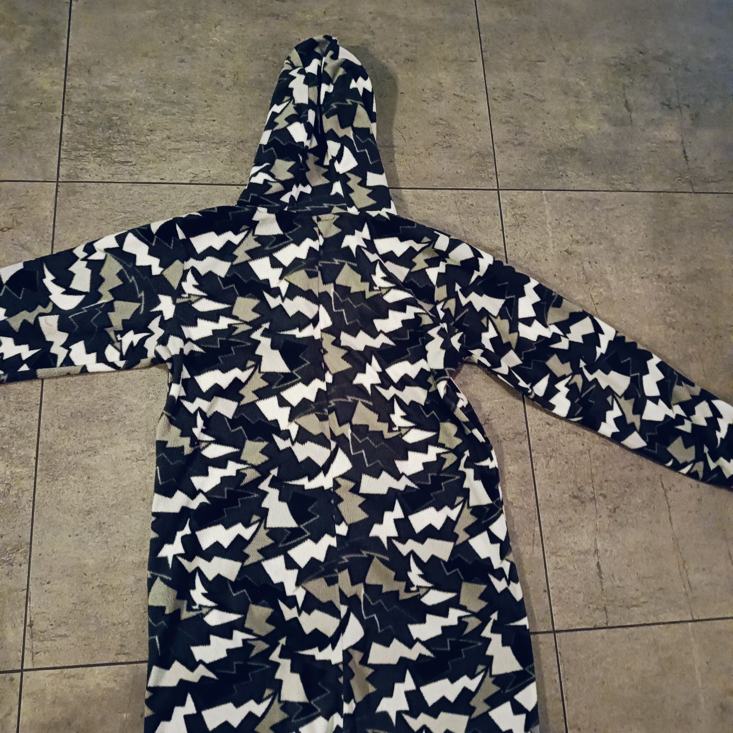 Kombinezon, onesie, piżama jednoczęściowa, pajac, rozmiar 146/152 cm