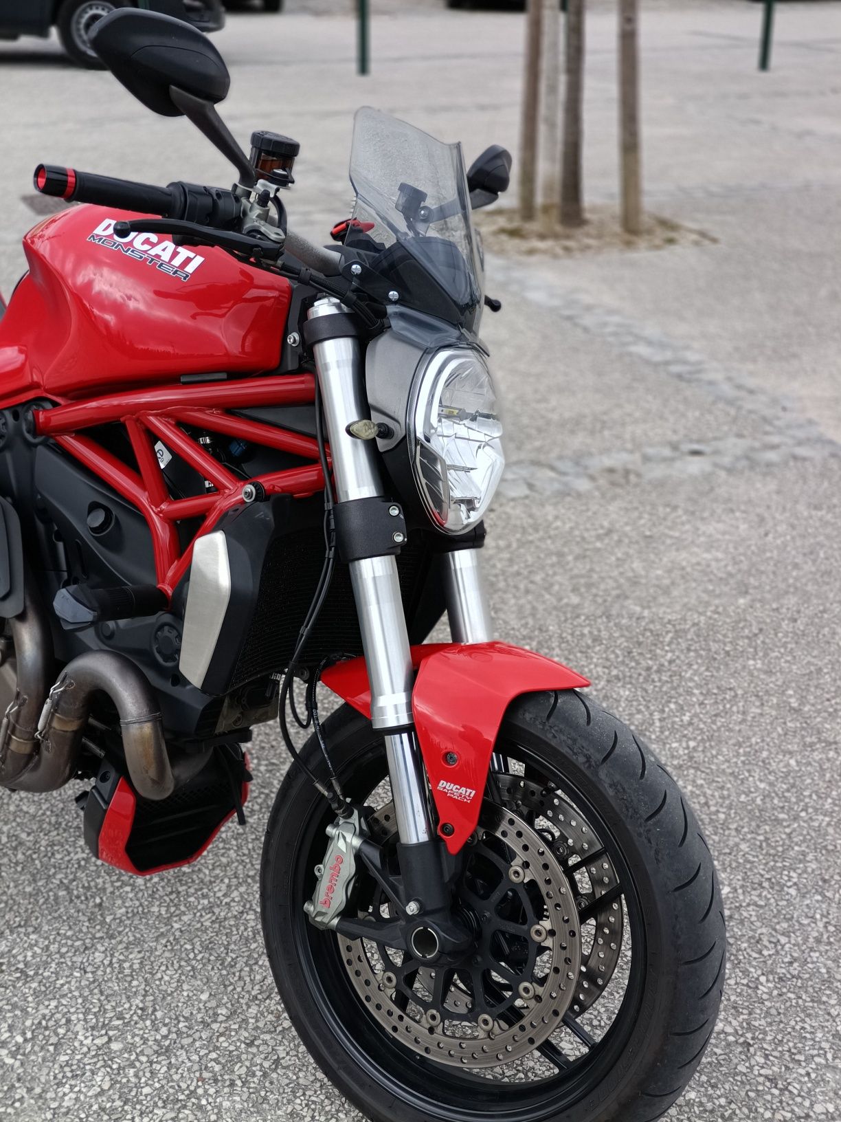 Ducati Monster 1200