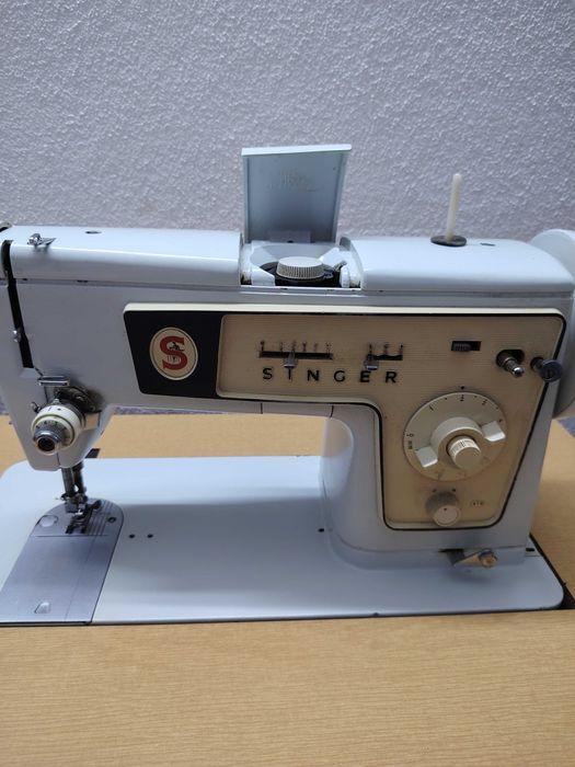 Máquina de costura SINGER