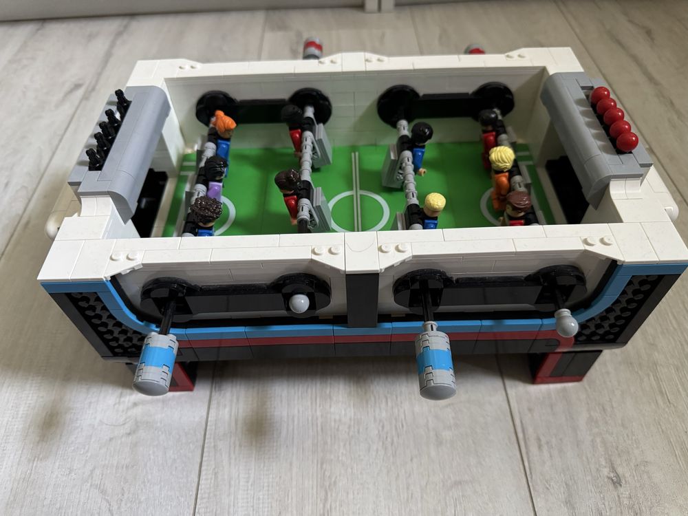 LEGO Ideas 21337 Piłkarzyki