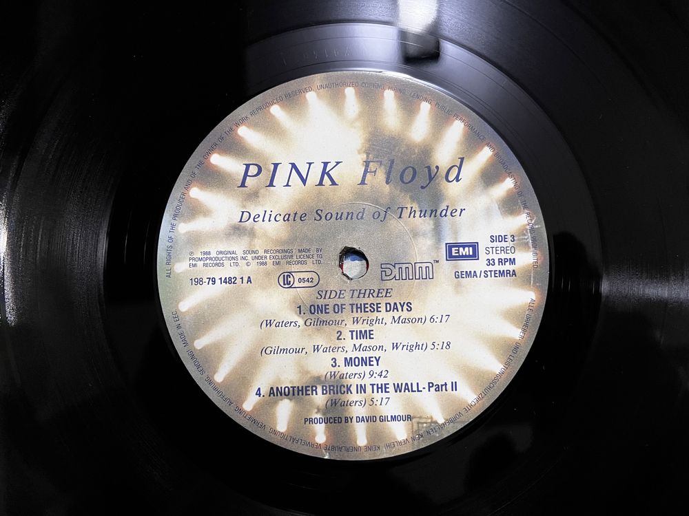 Pink Floyd Delicate Sound Of Thunder, 2x lp, gatefold. 1 Press.