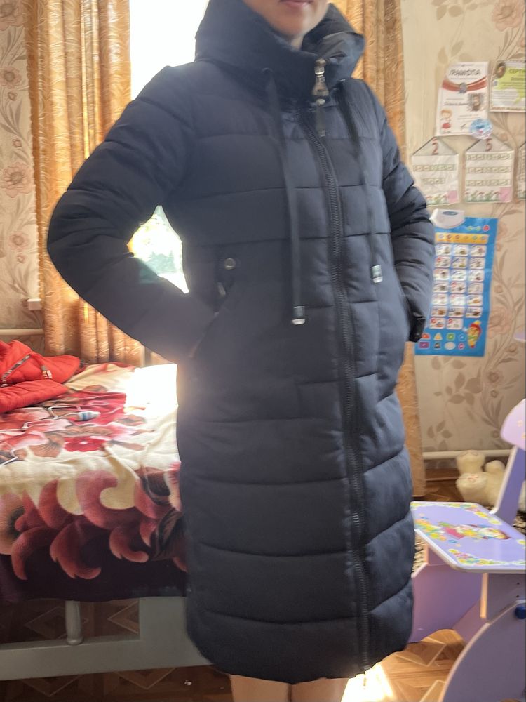 Пуховик L темно синій