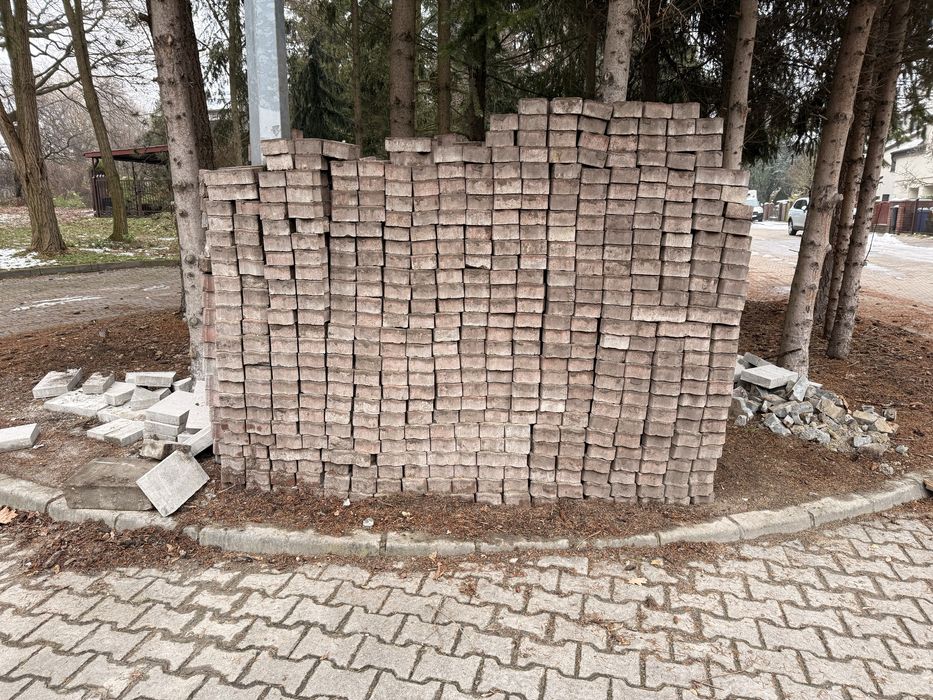 Oddam ok. 40 m2 kostki brukowej