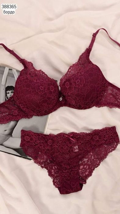 Жіночий, красивий,набір білизни.