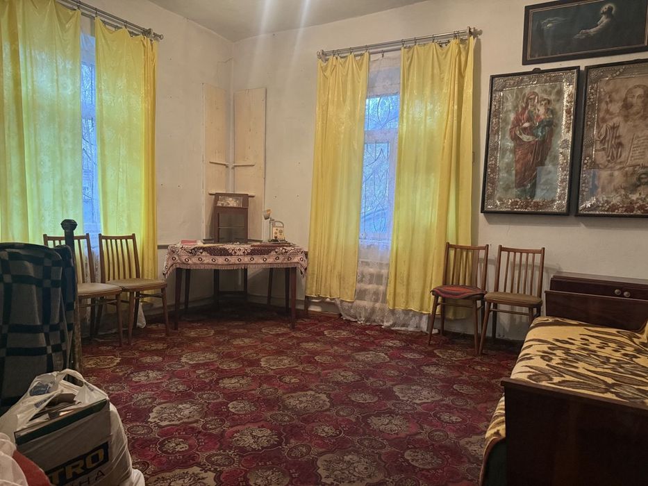 Продаж частини будинку в центрі