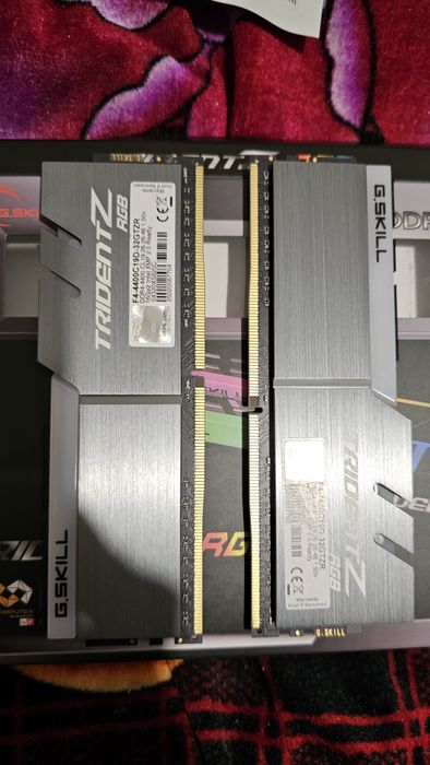 Топова плата MSI Z490 UNIFY. I7 10700KF 8/16. DDR4 GSKILL32GB 4400RGB