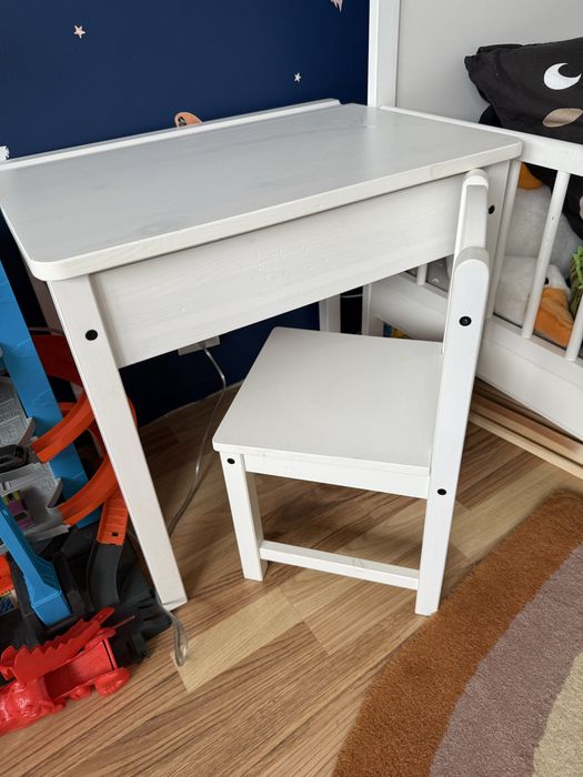 Sstolik ikea i krzesełko dla dziecka