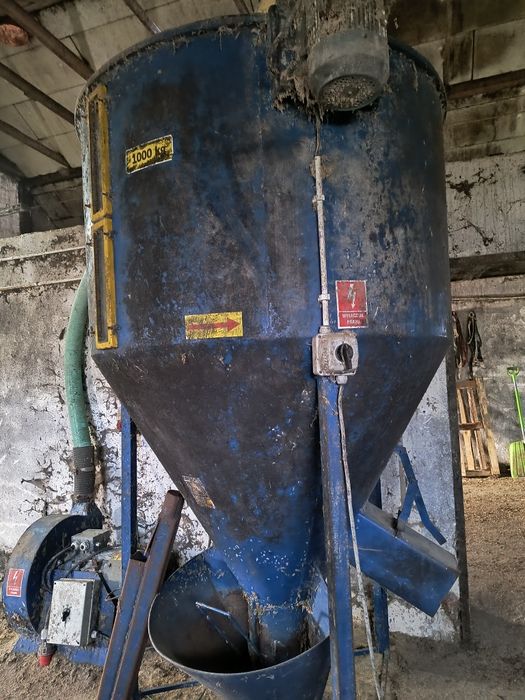 Śrutownik ssąco tłoczący