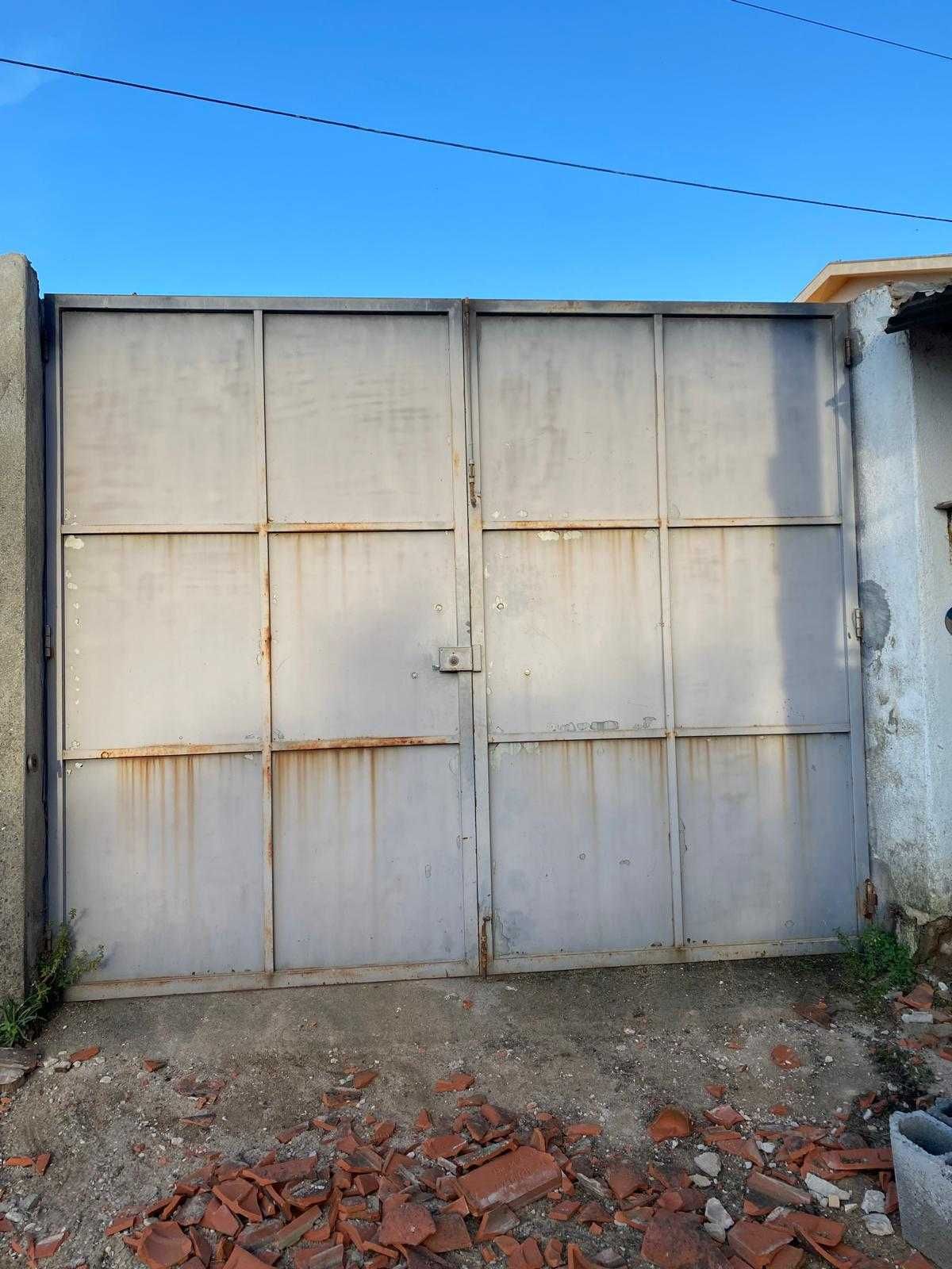 Portão Cinzento em ferro