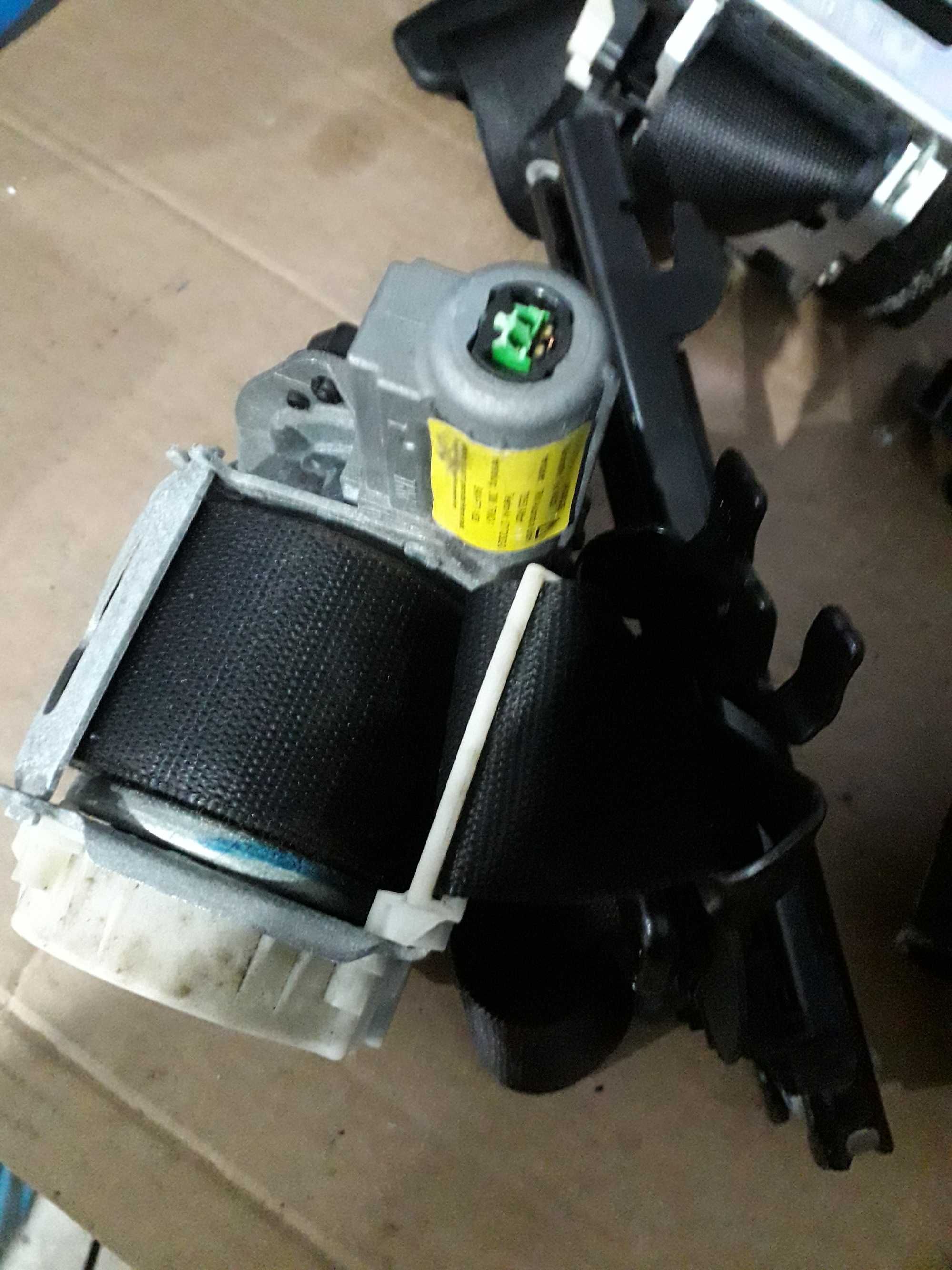 cintos segurança Mercedes W204