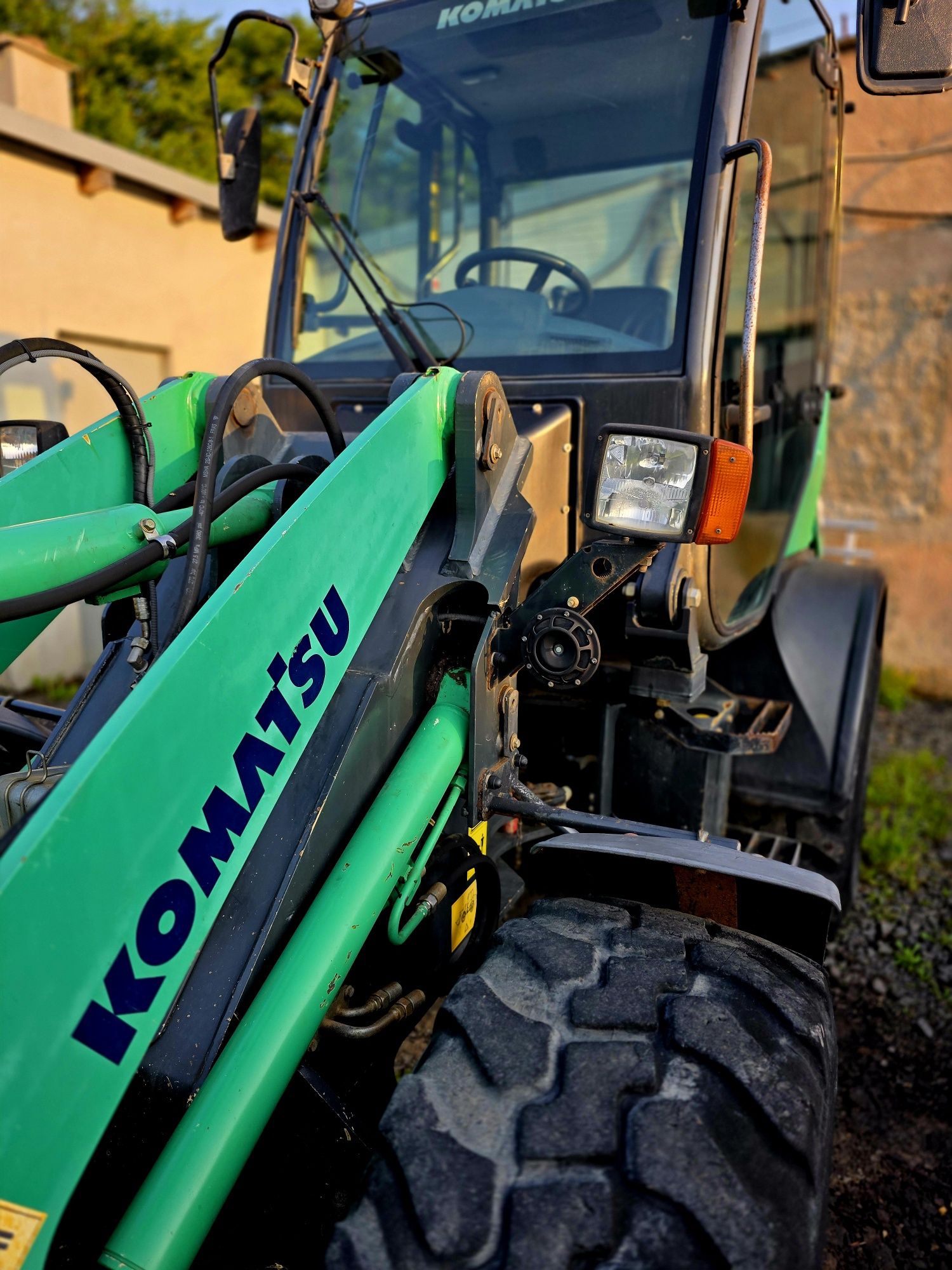 Komatsu WA 80-6 rok 2010 ładowarka kołowa  łamana przegubowa szybkozłą
