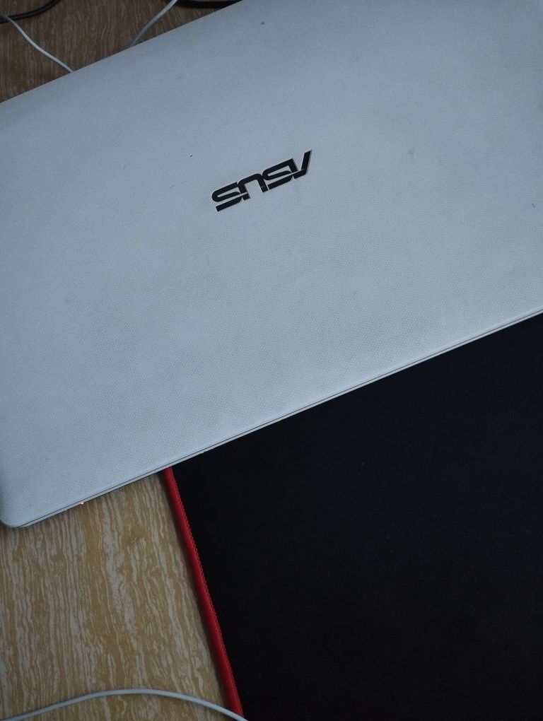 Ноутбук Asus x552md