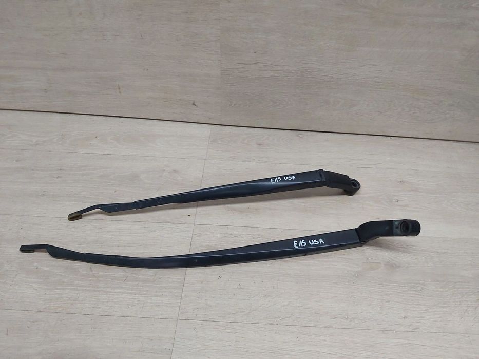 Toyota Corolla E15 ramię wycieraczki przód lewe prawe USA