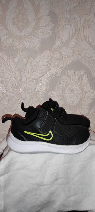 Кросівки дитячі Nike starrunner 22 розмір