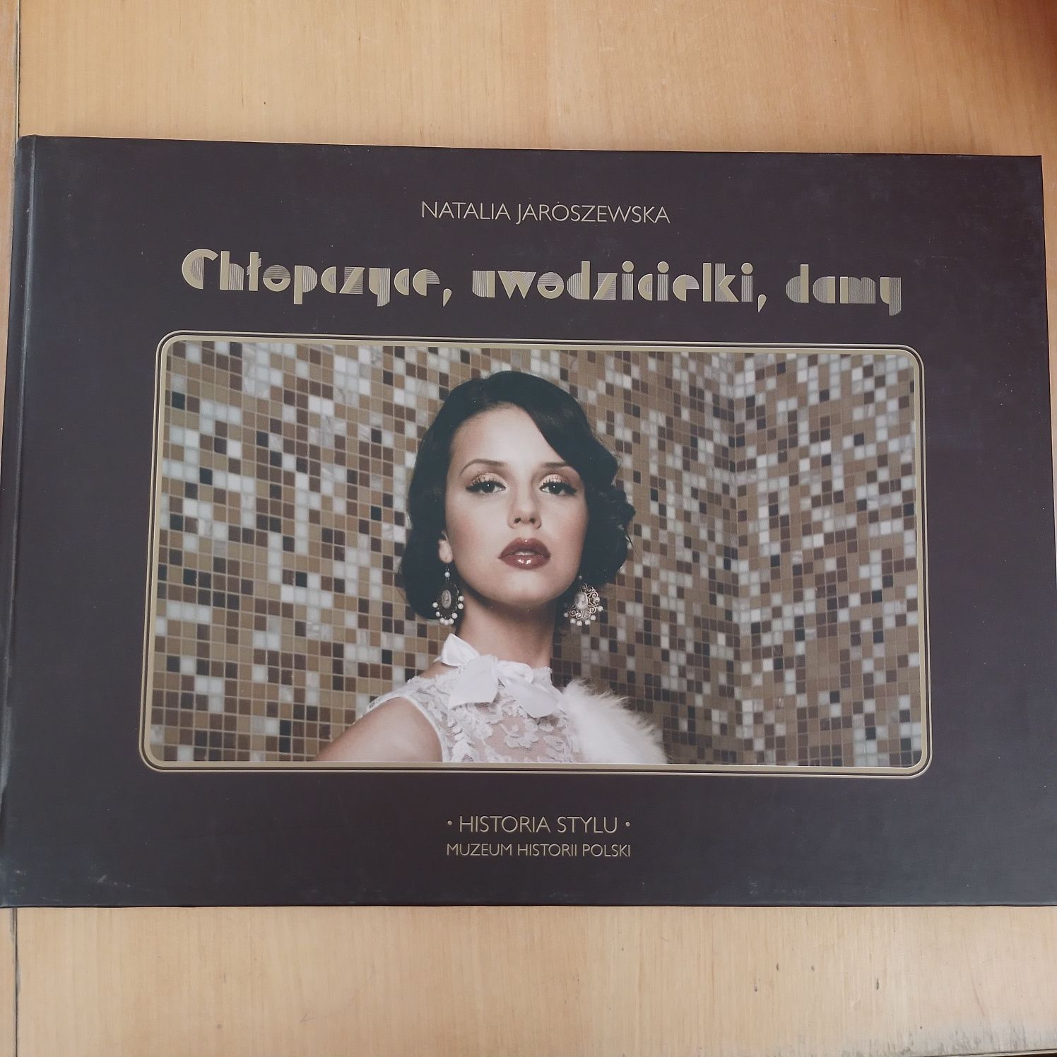 Natalia Jaroszewska Chłopczyce, uwodzicielki, damy