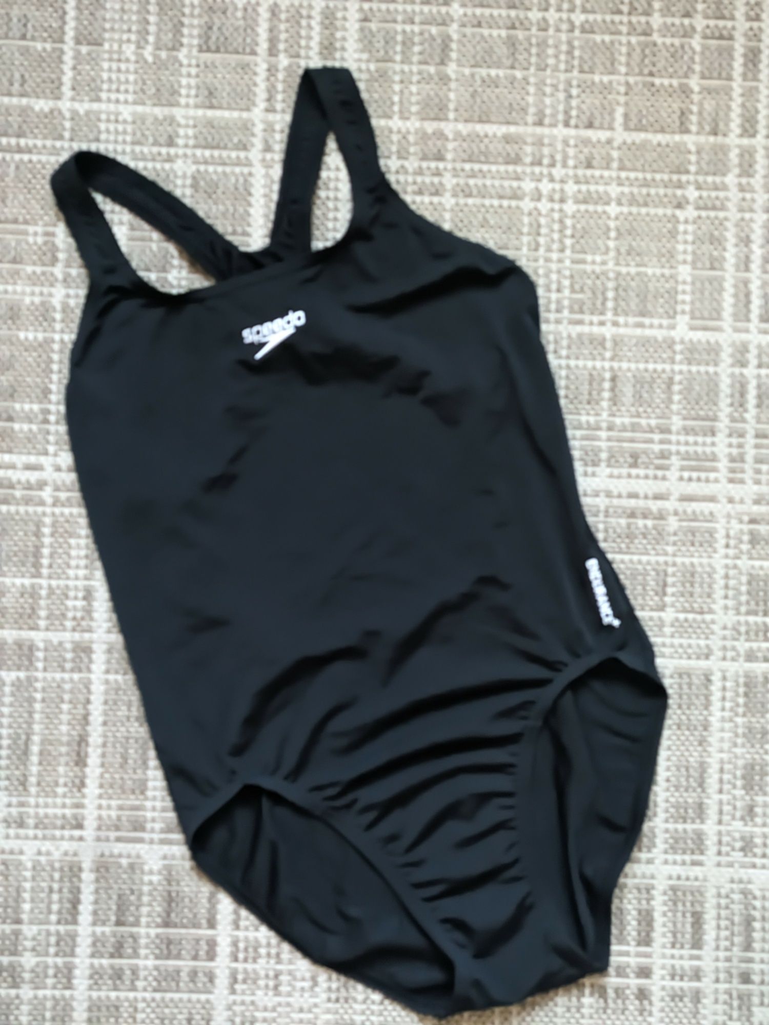 Суцільний чорний купальник Speedo, розмір S