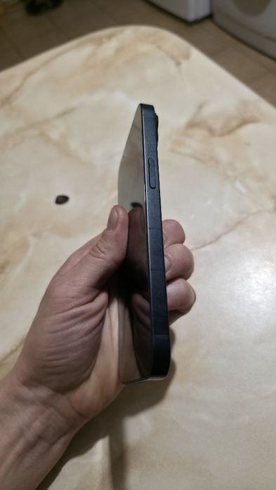 Продам iPhone 14 на 128 gb