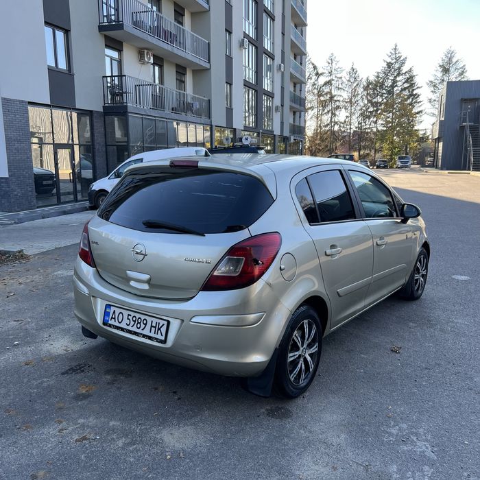 Економне авто Opel Corsa 2007