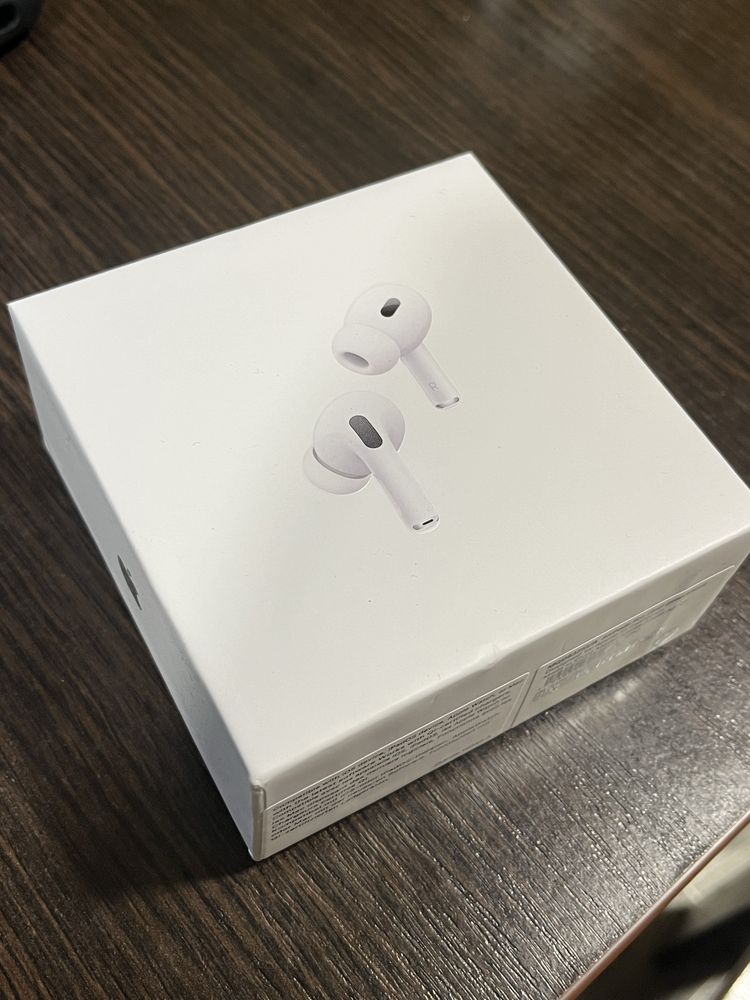 AirPods Pro, з повною комплектацією