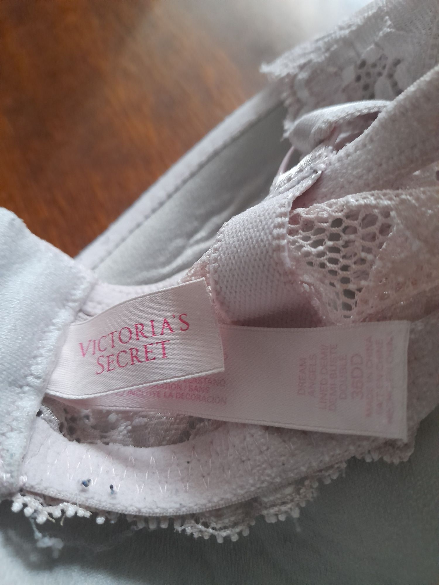 Biustonosz Victoria'S Secret rozmiar 75 DD