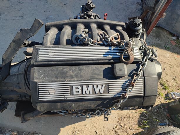 Silnik BMW  m52b28