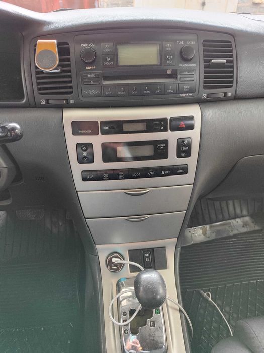 Продам toyota corolla 2005 года дизель робот