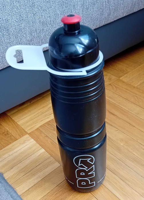 Bidon rowerowy włoskiej firmy ELITE model PRO , poj.850ml /NOWY/.
