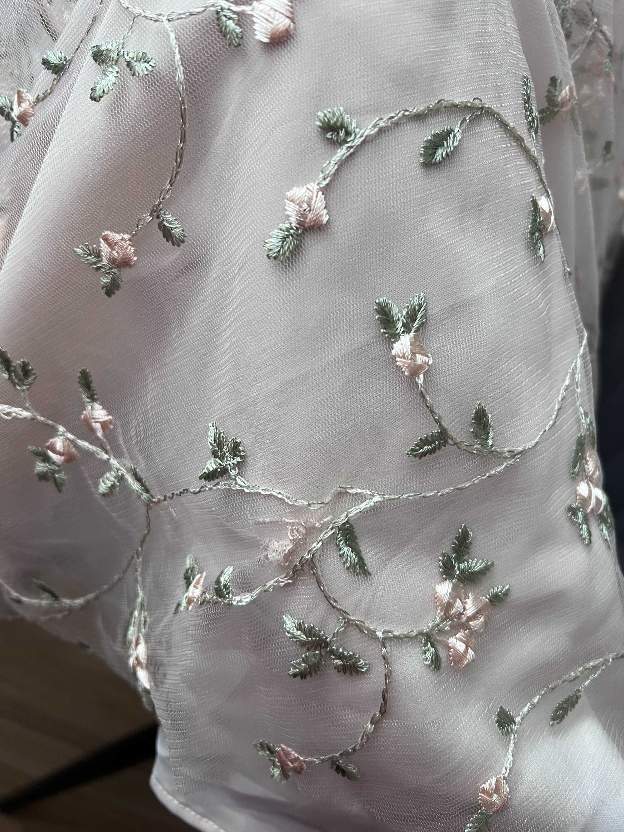 Sukienka tiulowa haftowana haft kwiaty gorset