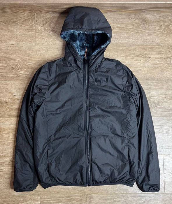 Продам БОМБЕЗНУ чоловічу куртку Helly Hansen Champ Reversible Camo Jac