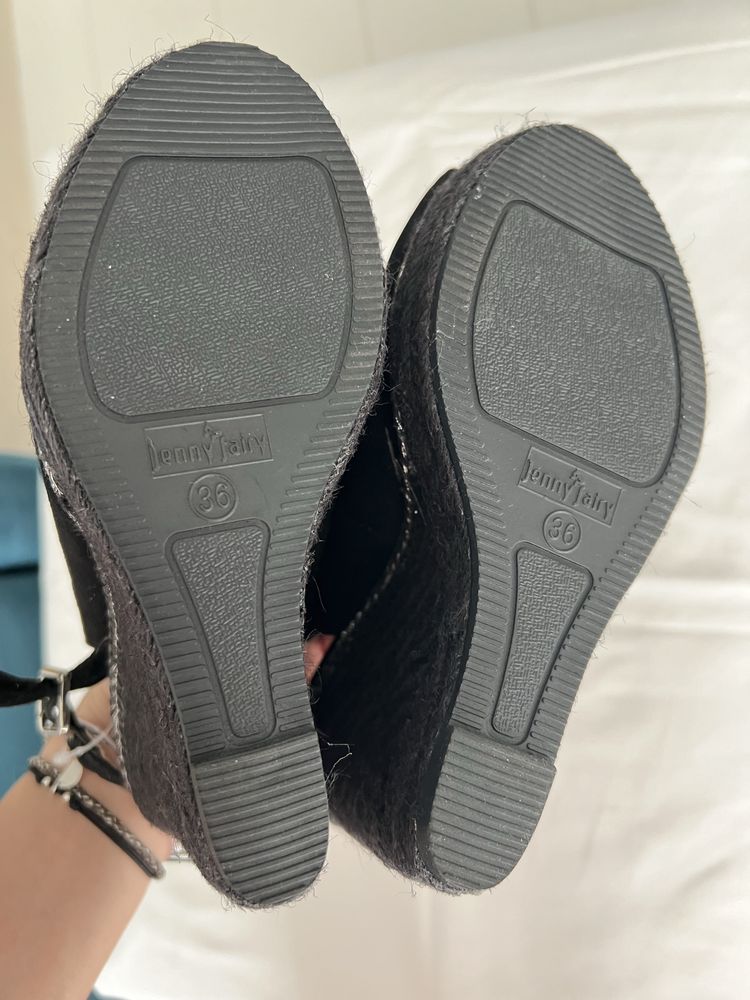 Stylowe nowe buty na koturnie z paskiem z tyłu, Jenny Fairy, Ccc, 36