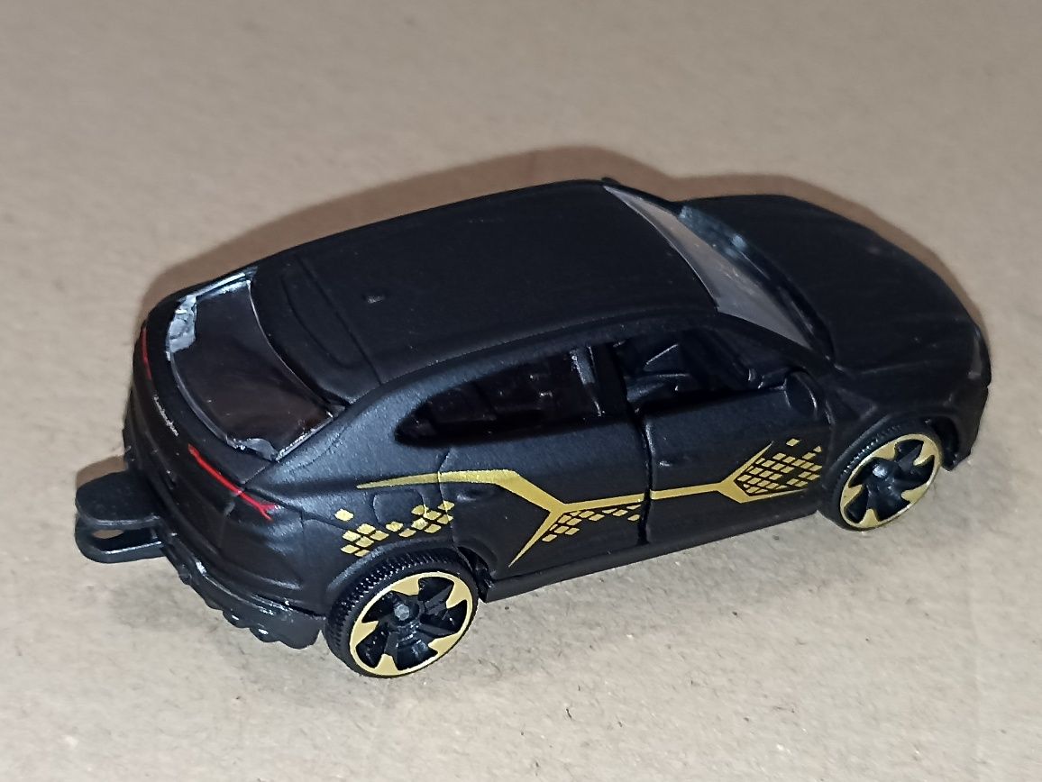 model samochodu Lamborghini Urus majorette z limitowanej edycji.