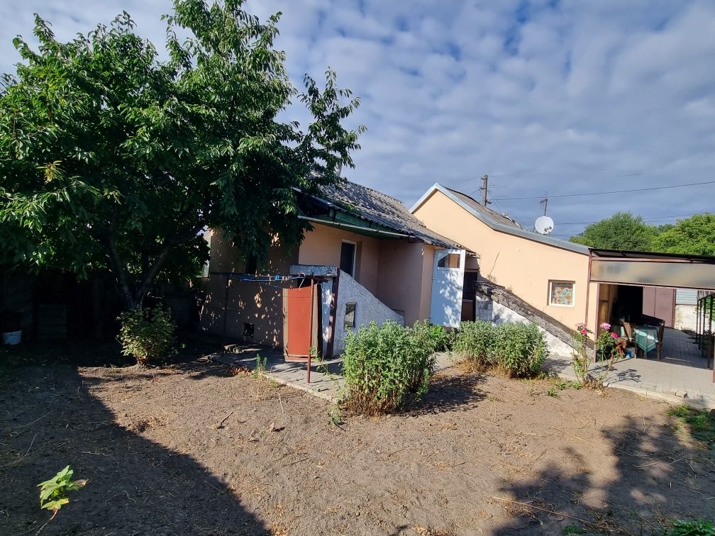 Продажа Дома в районе жм Парус.