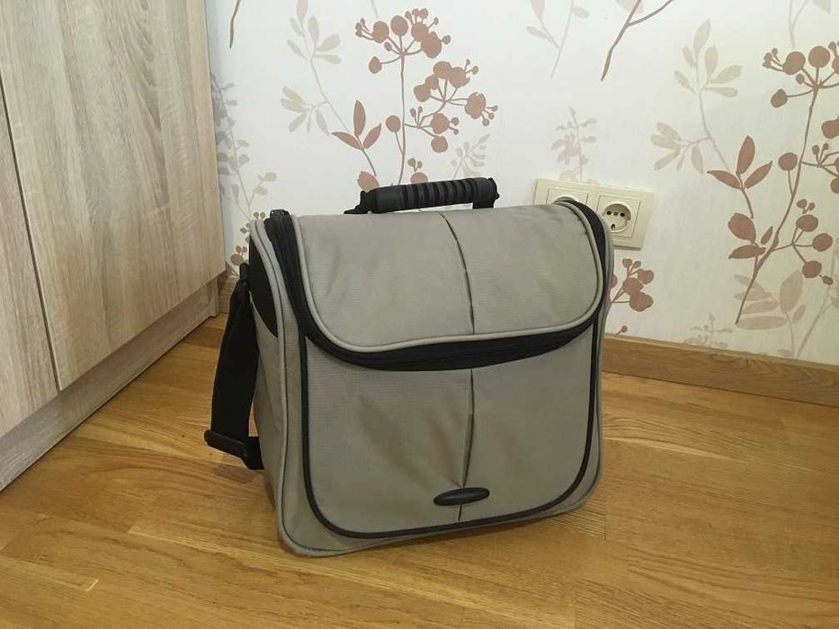 23.	Продам сумку CARLTON