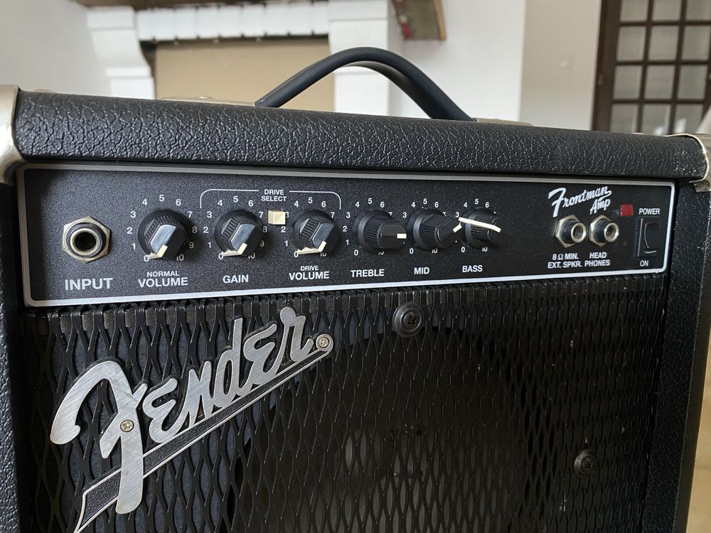 Amplificador Fender Frontman 38W Mexicano