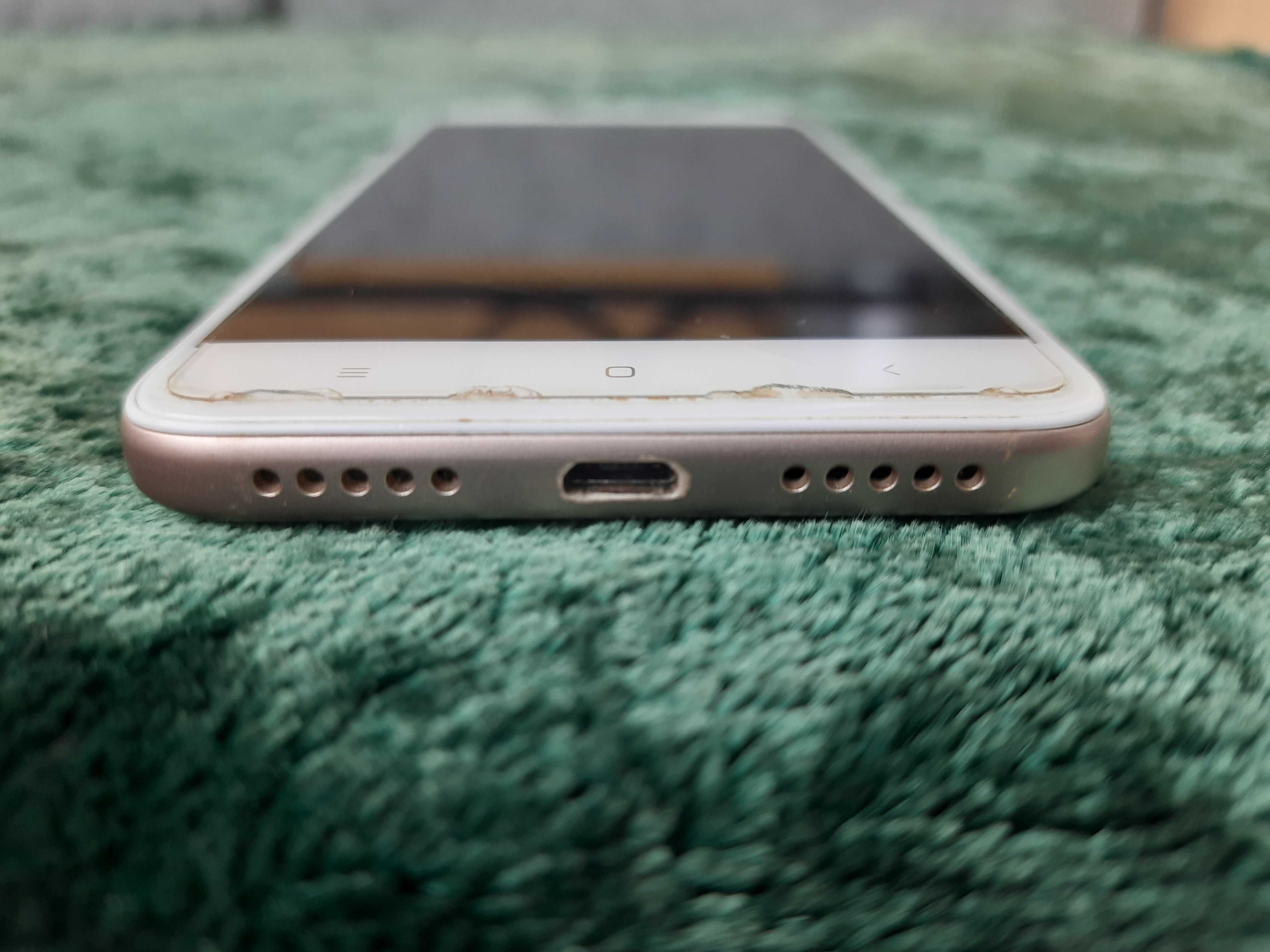 Смартфон Xiaomi Redmi 4х 2GB/16GB Gold