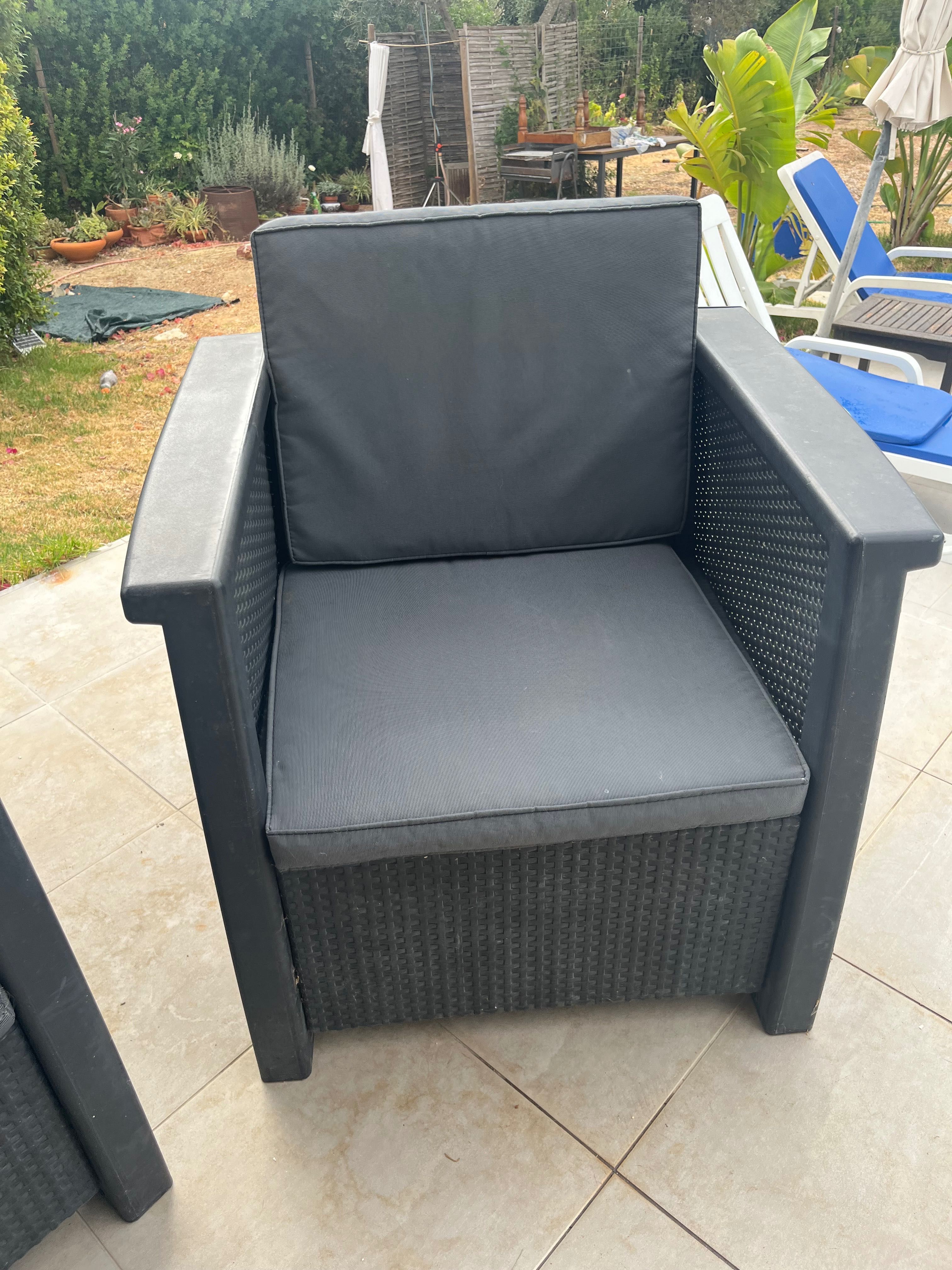 Conjunto sofás de  jardim