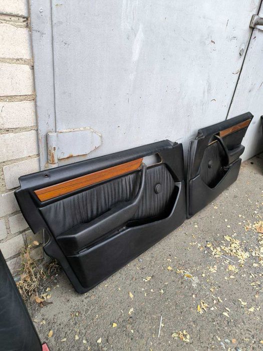 Кожаный чёрный салон Mercedes-Benz W124 седан с подогревом + карты