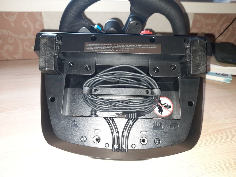 Руль от компании Logitech  руль Logitech g29+кпп
