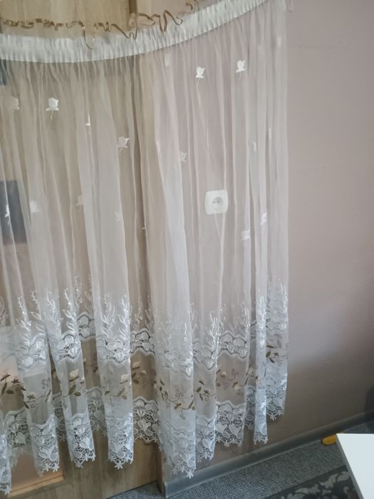 Piękna firanka do sprzedania pasuje na karnisz 180 cm