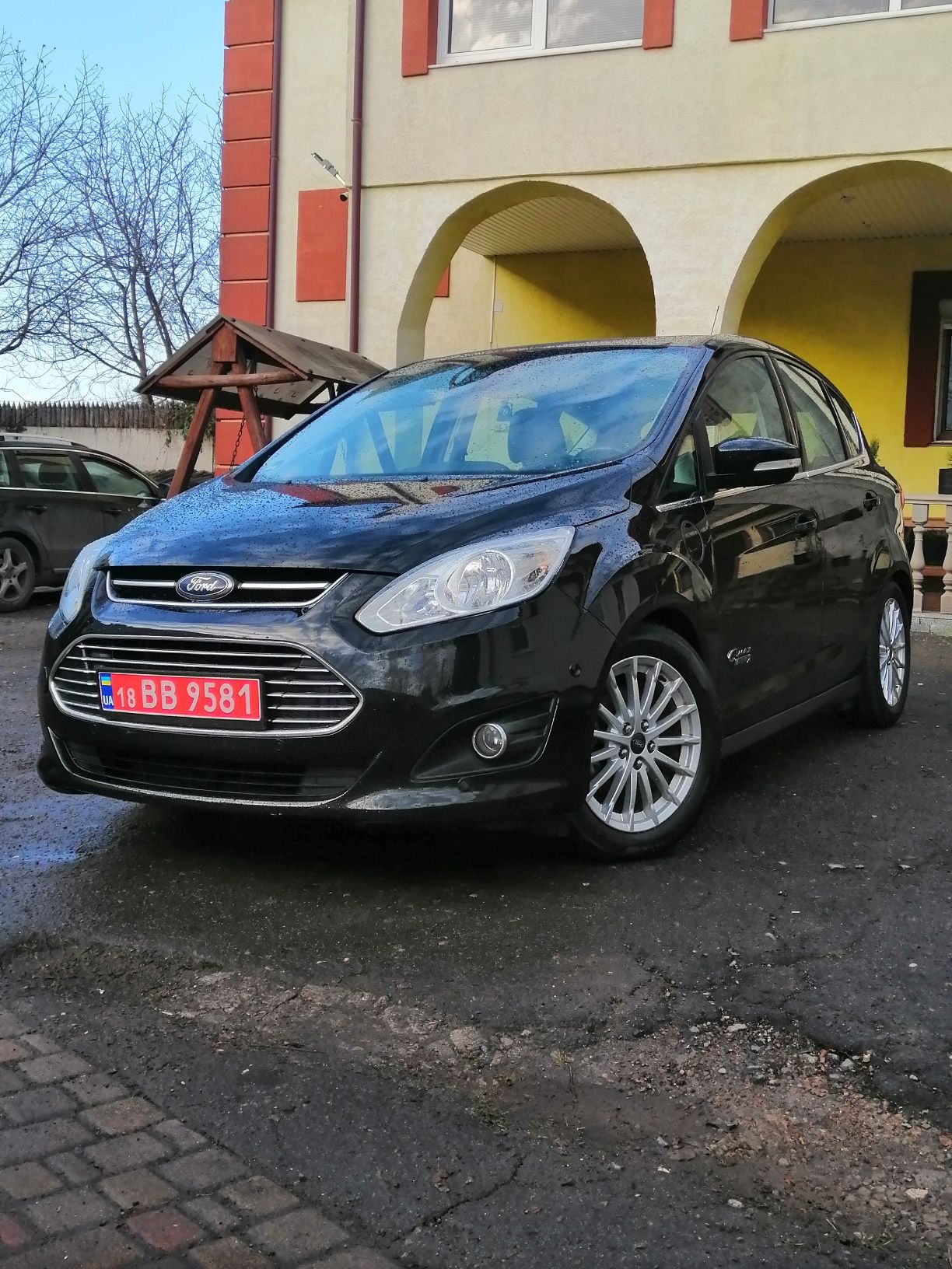 Ford c-max hybrid energi plug-in titanium