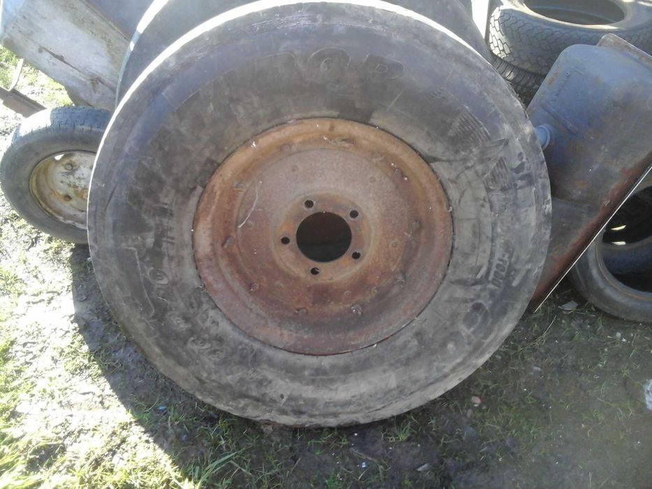 duże koła z piastami, oś , rolnicze ciężarowe, opony 10.00 r20