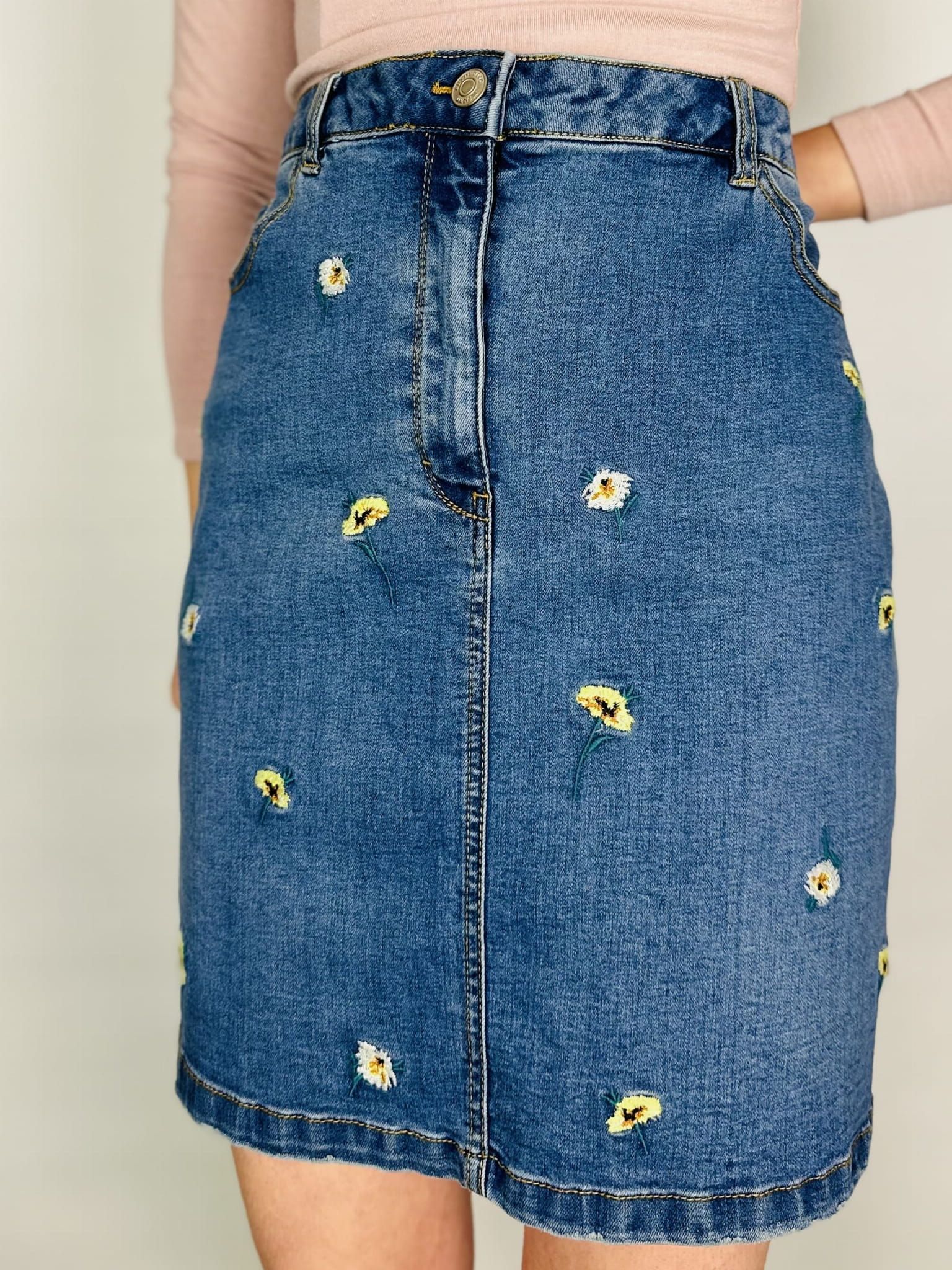 Spódnica jeansowa wyszywane kwiaty XXL 44
