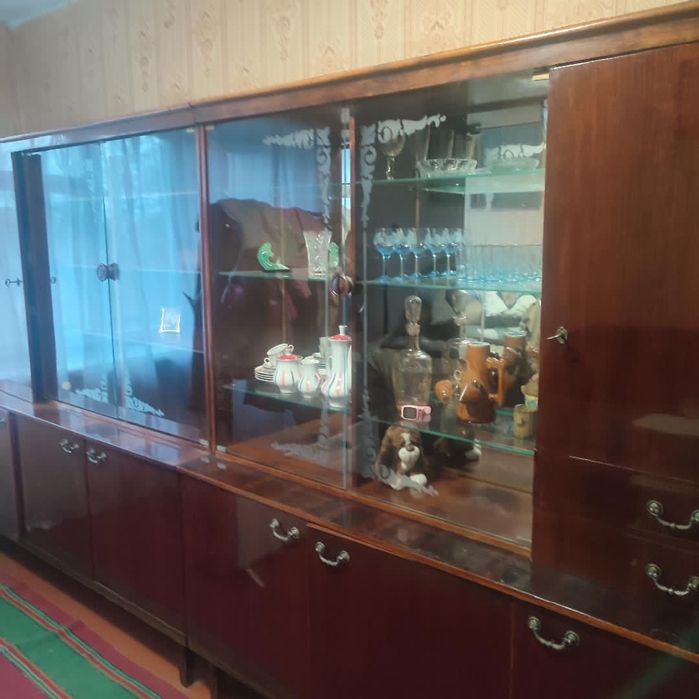 Стінка у залу самовивоз