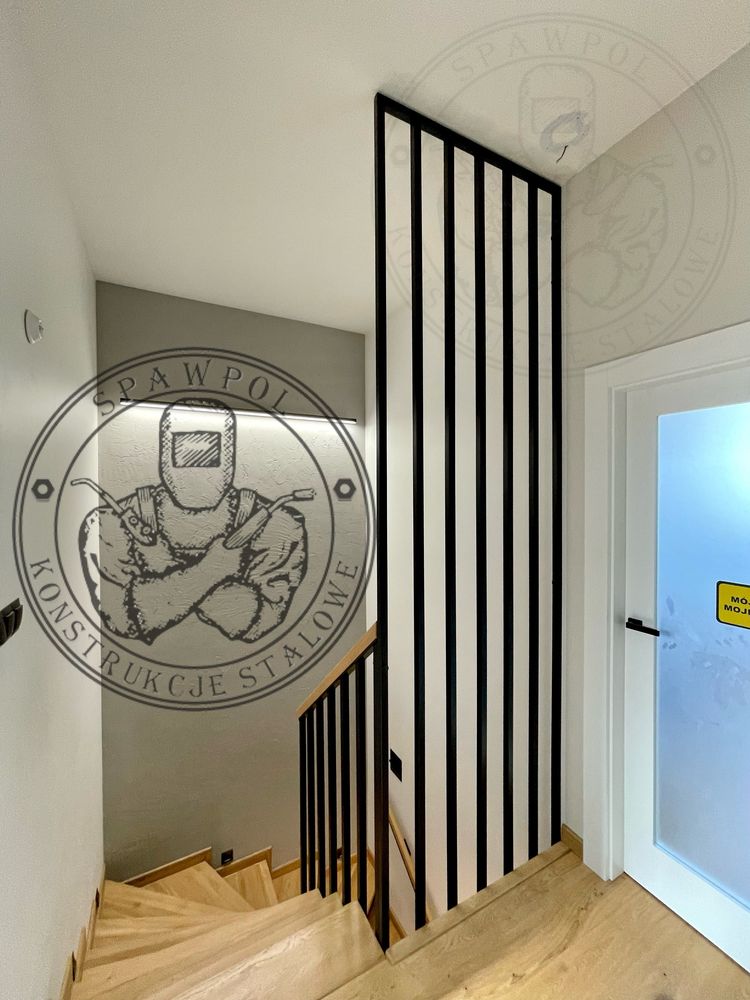 Schody wewnętrzne samonośne • Balustrady