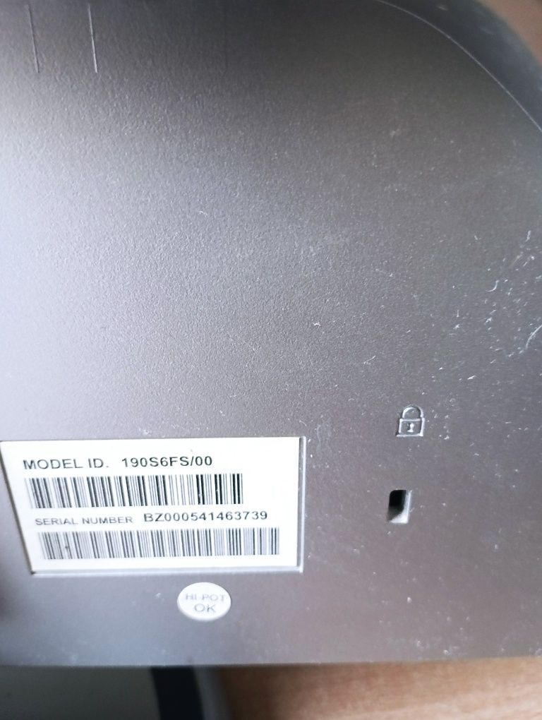 Продам монитор TFT ,19 дюймов