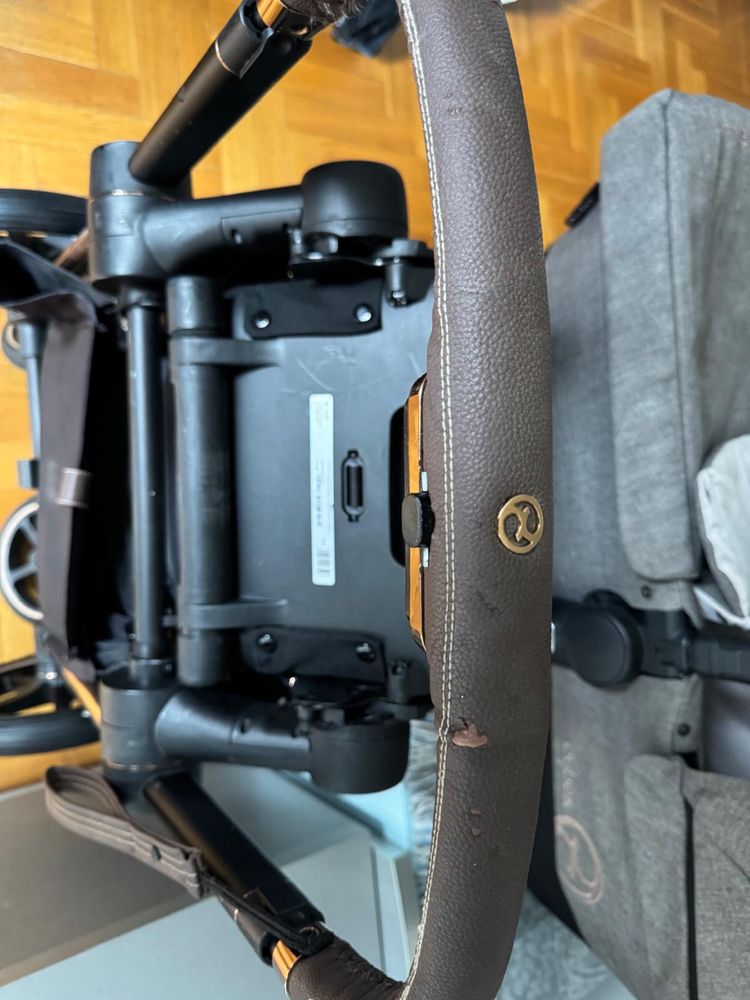 Cybex Priam 2.0 Deep Black Rose Gold spacerówka + gondola + akcesoria