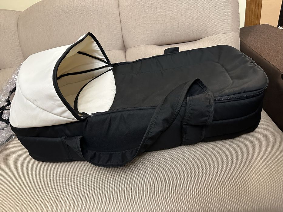 Коляска прогулянкова +люлька + дощовик+ сітка