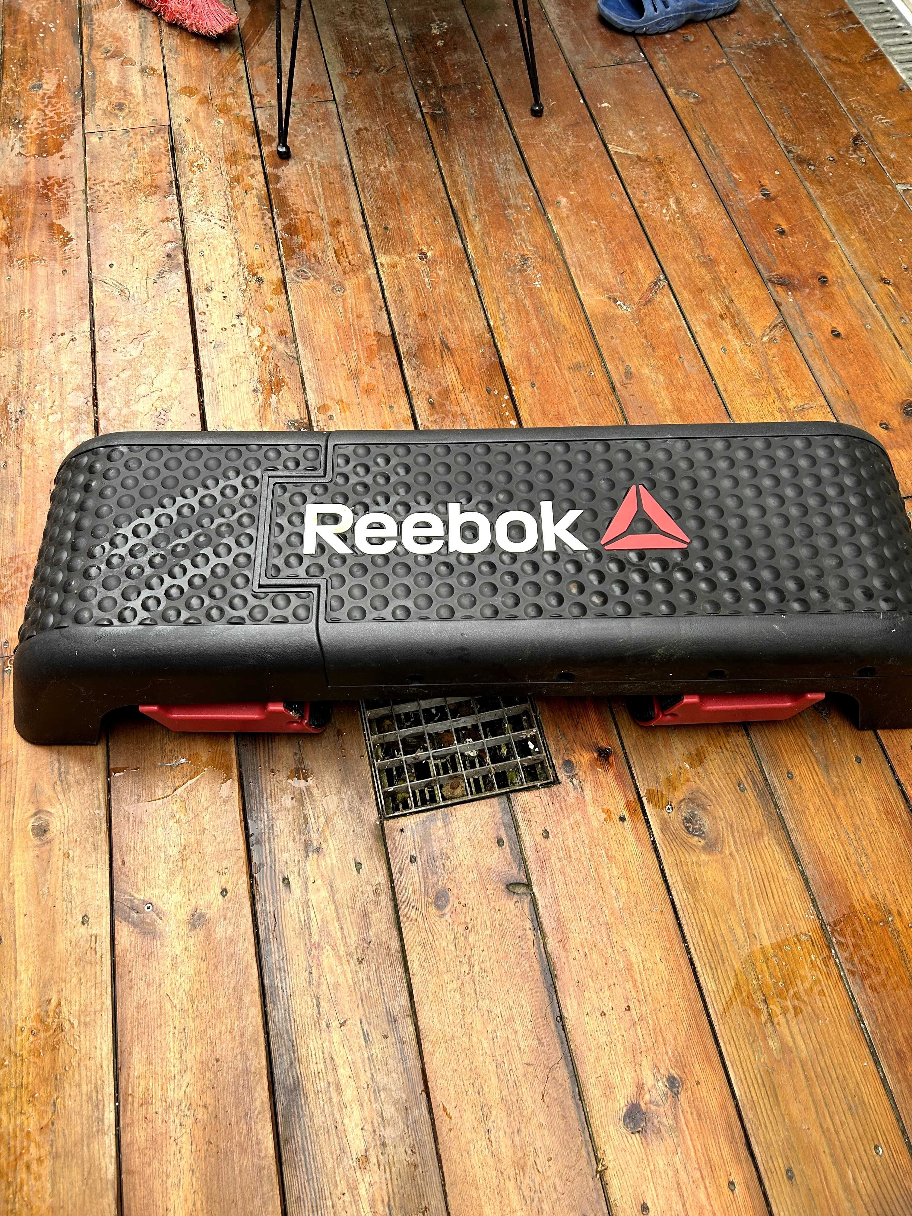 Reebok Deck - step e um banco ajustável