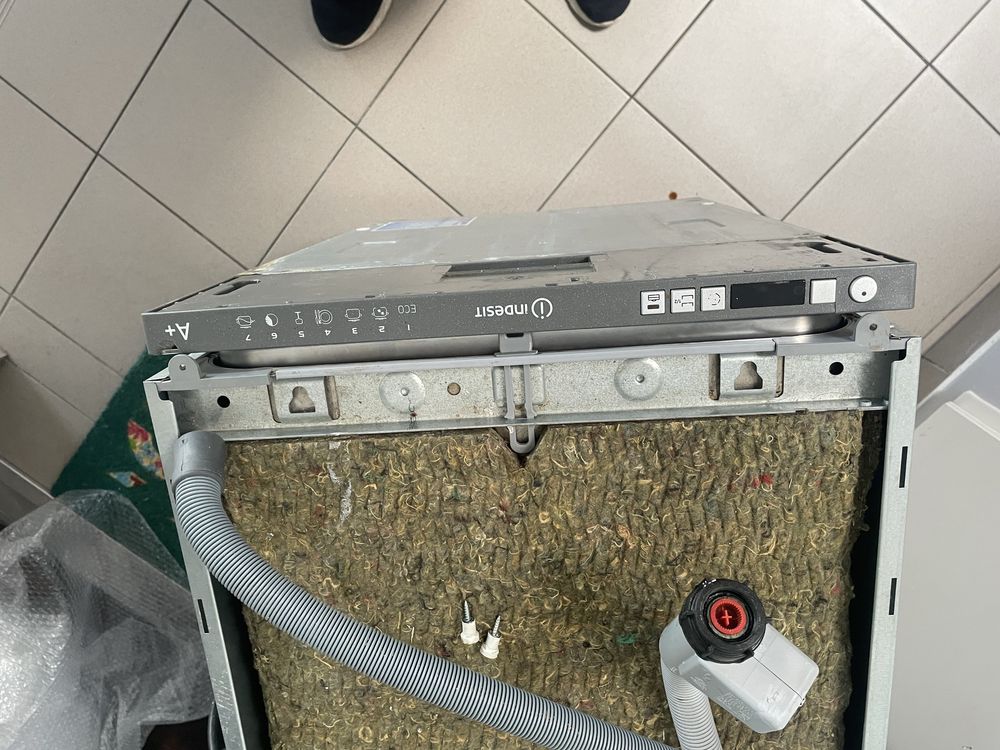 Zmywarka do zabudowy 45 INDESIT DWS-DEA603- S