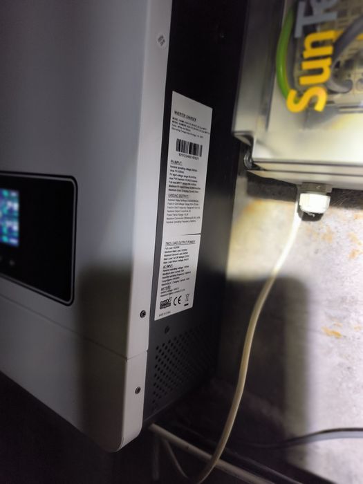 Сонячний мережевий гібридний інвертор daxtromn